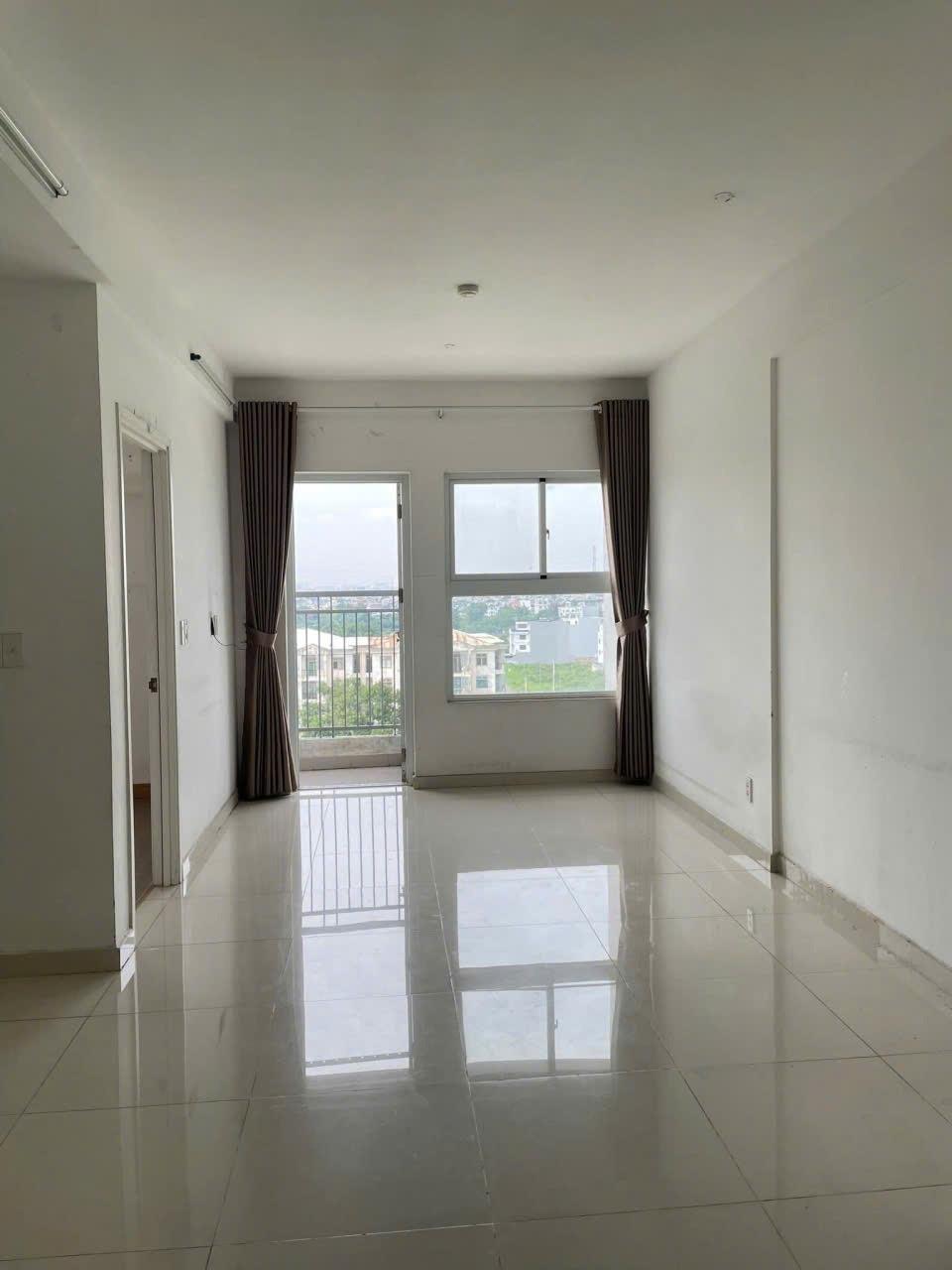 Cần cho thuê gấp căn hộ 72 m2 tại Đường Nguyễn Thị Nhỏ - Quận 11, giá 10 triệu/tháng