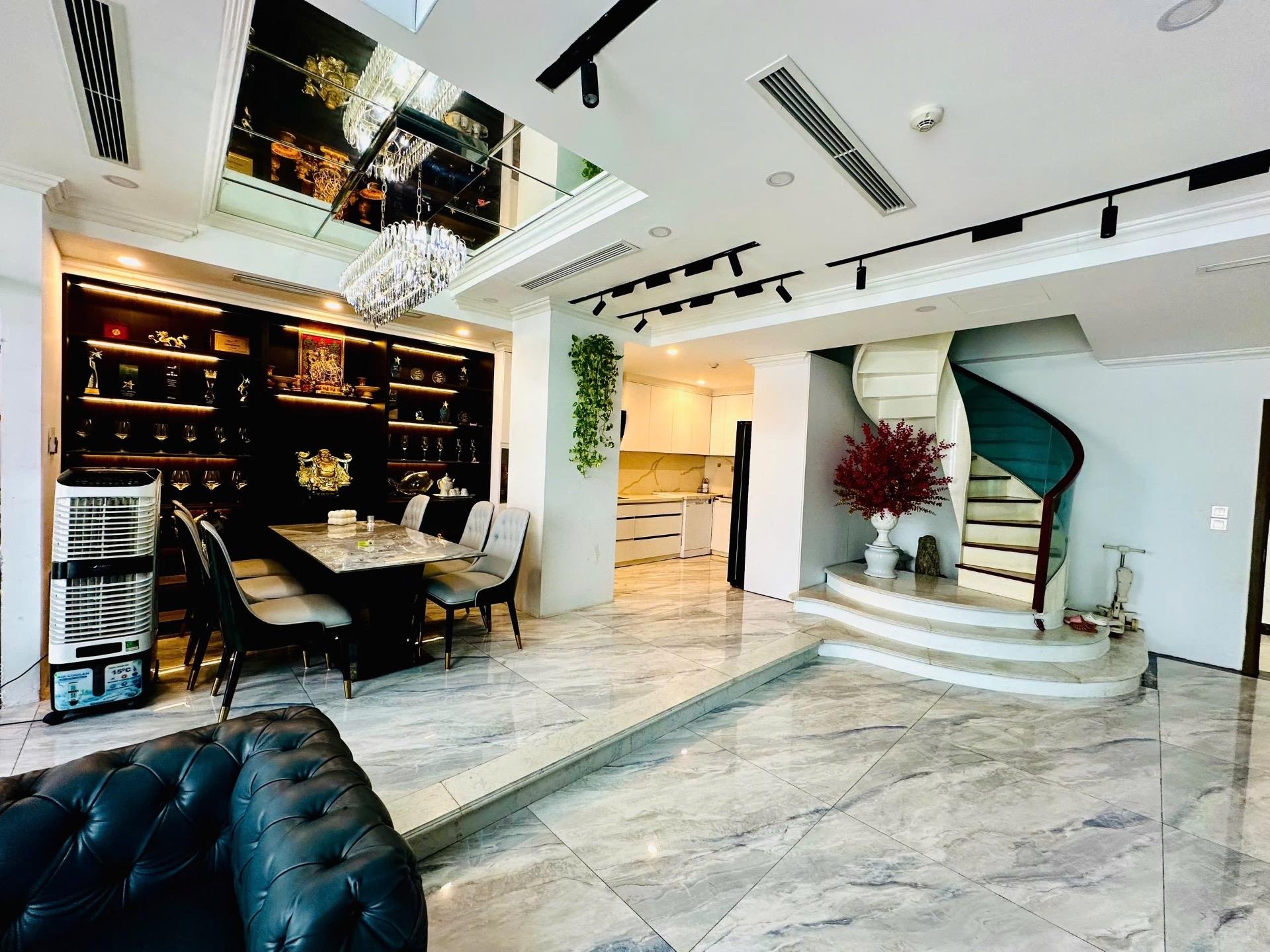 Bán nhanh căn hộ 180 m2, giá 15 tỷ tại Xã Tân Triều - Thanh Trì - Hà Nội