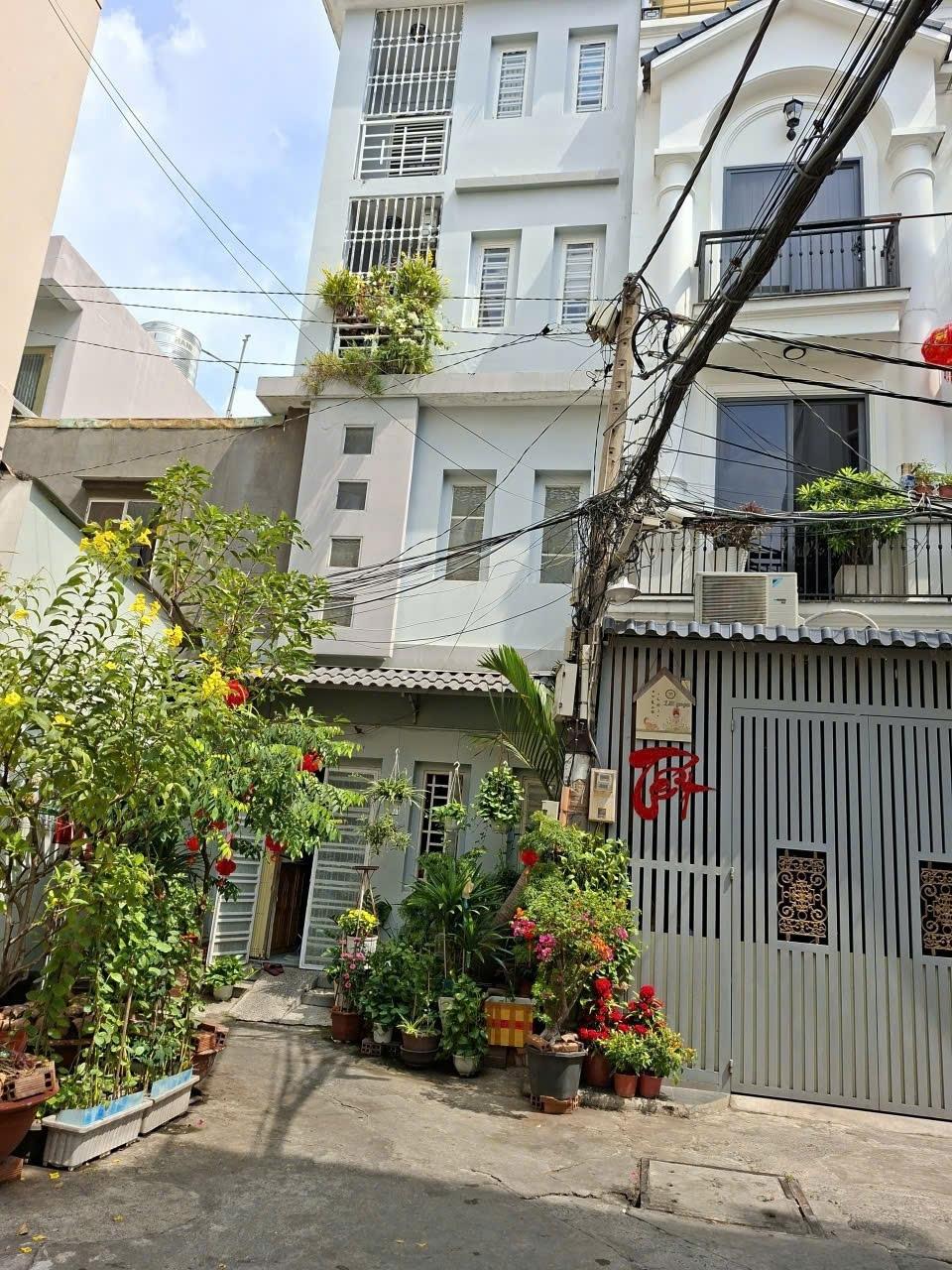 Cần bán gấp bán nhanh nhà sổ riêng 85 m2 tại Đường Hoàng Hoa Thám - 6 - Bình Thạnh, giá 7,8 tỷ