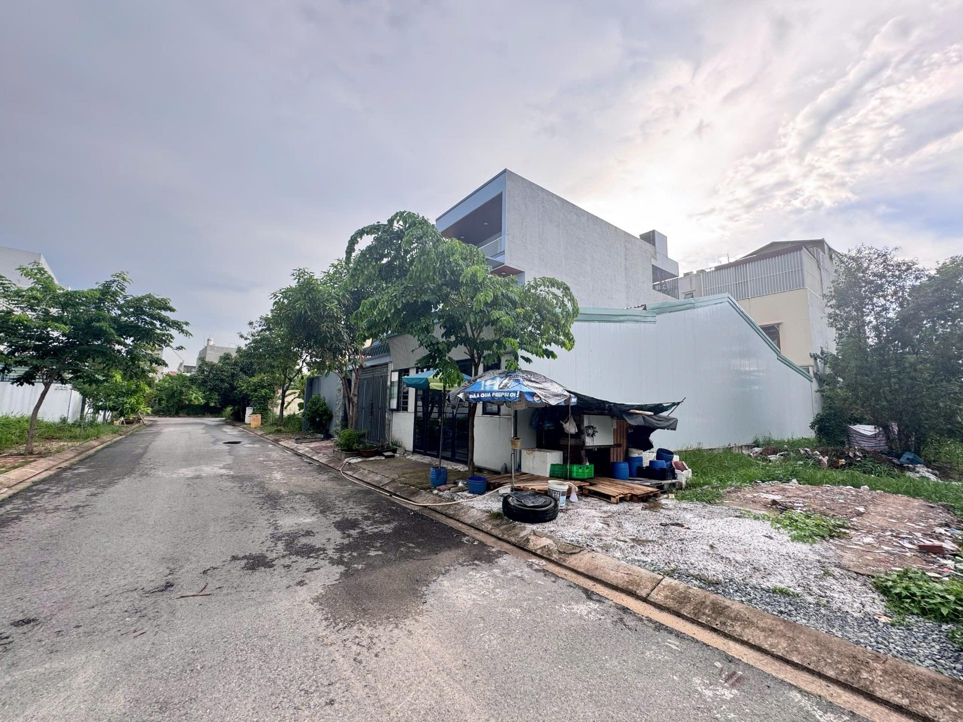 Cần bán nhanh đất dự án 138 m2, hướng Đông-Nam tại Vĩnh Phú - Thuận An - Bình Dương, giá 5,9 tỷ