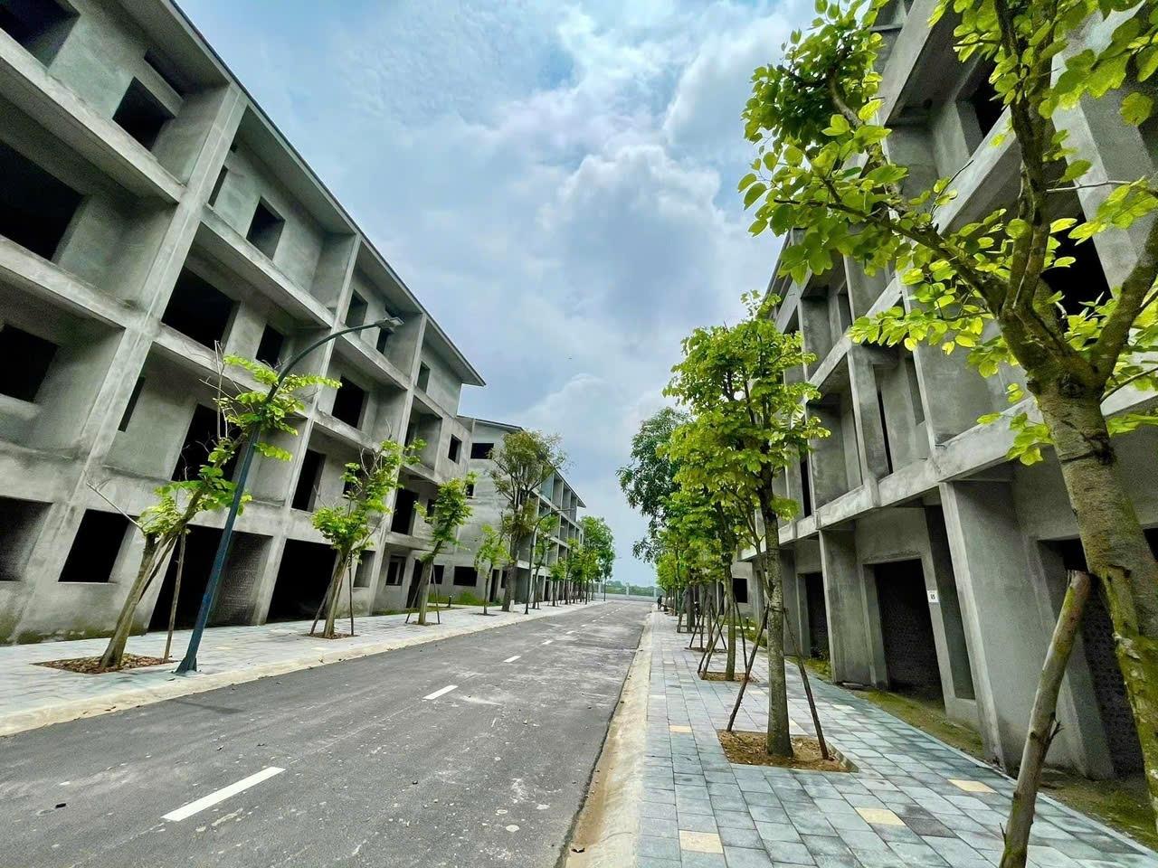 Cần bán gấp nhà phố 80 m2, hướng Nam tại Đường Trúc - Xuân Quan - Văn Giang - Hưng Yên, thỏa thuận