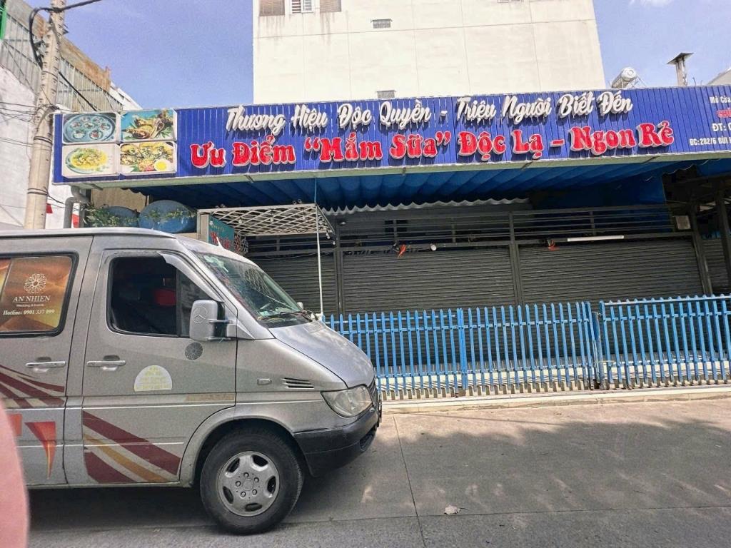 Cần bán gấp nhà 100 m2, mặt tiền 15m tại Đường Bùi Hữu Nghĩa - 2 - Bình Thạnh, giá 15,3 tỷ