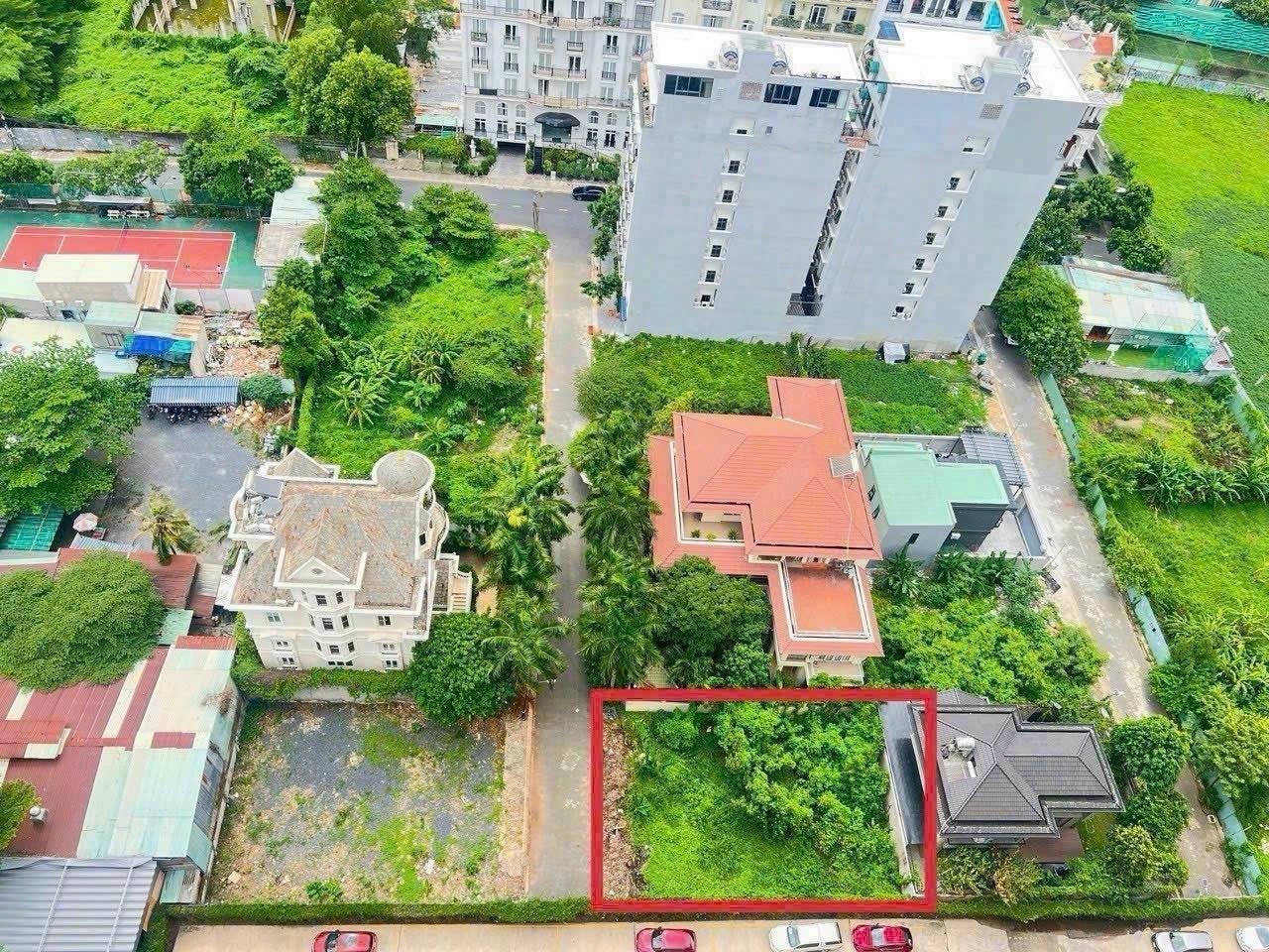Bán nhanh lô đất 317 m2, hướng Tây-Nam tại Phường Thảo Điền - Quận 2 - TP Hồ Chí Minh, giá 65 tỷ