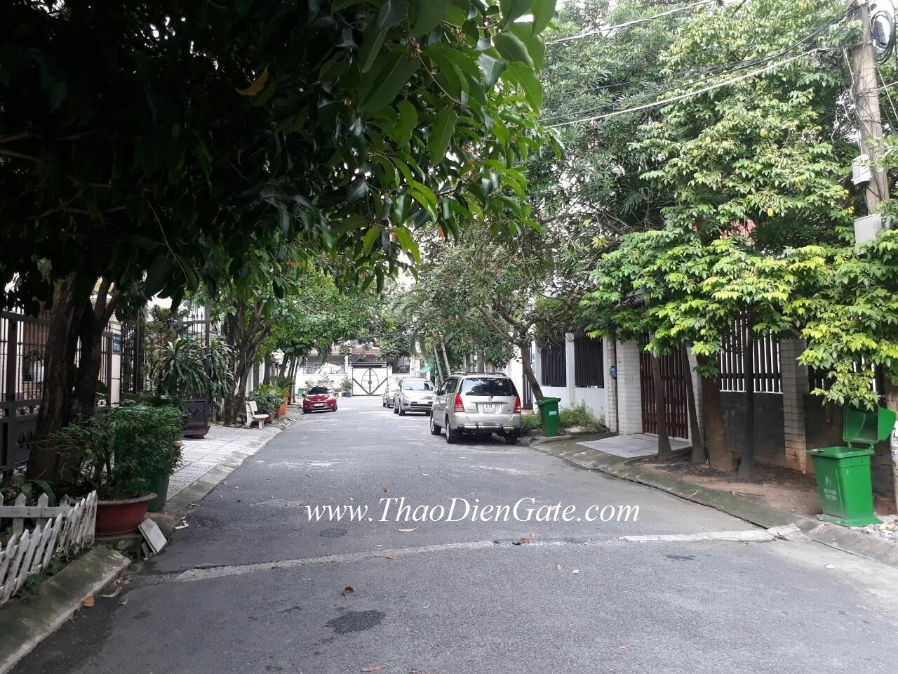 Cần bán nhanh đất nền 300 m2, hướng Đông-Nam tại Thảo Điền - Quận 2 - TP Hồ Chí Minh, giá 78 tỷ
