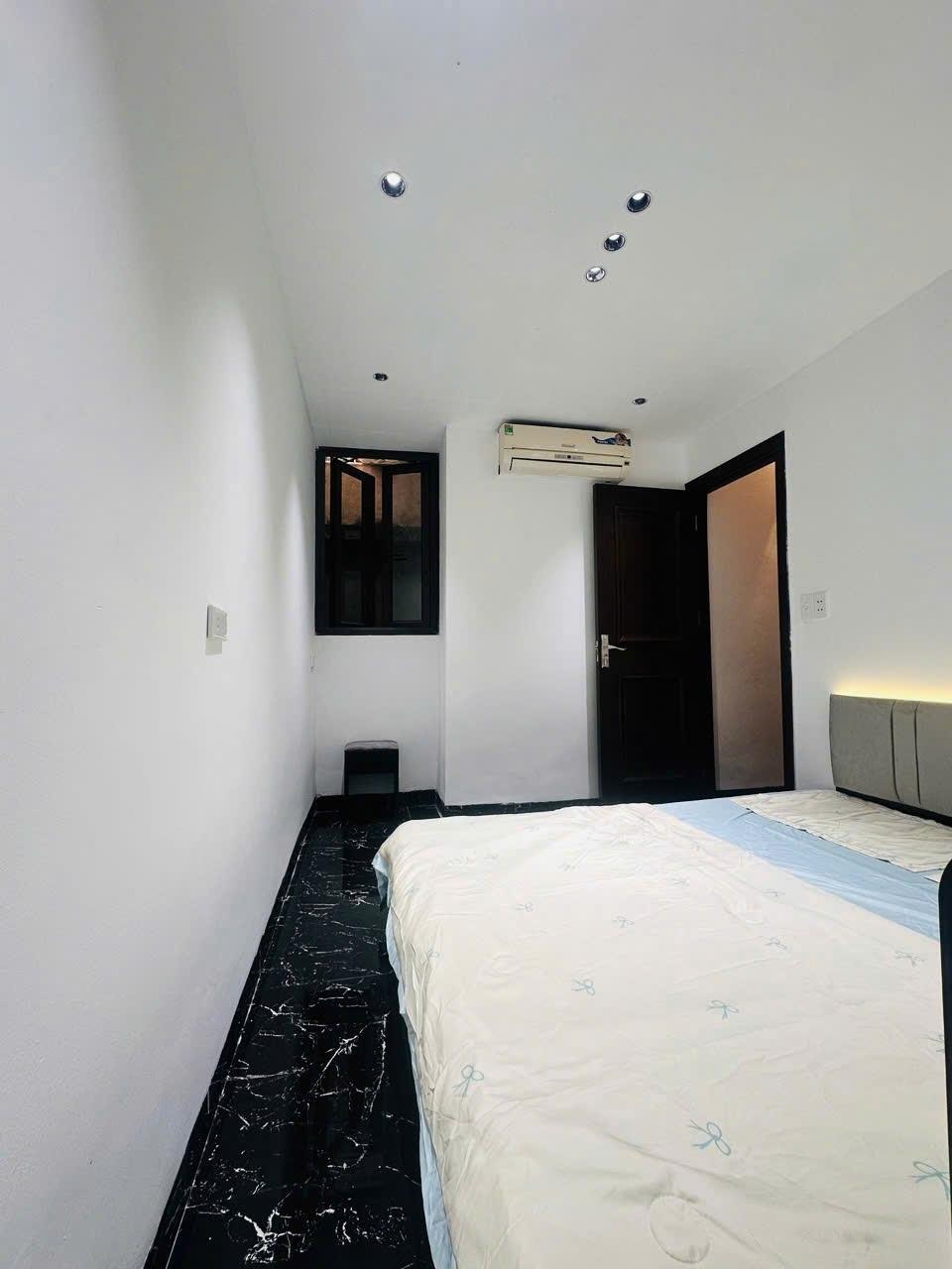 Bán gấp nhà riêng sổ đỏ 20 m2 tại Đường Hồ Ba Mẫu - Quốc Tử Giám - Đống Đa - Hà Nội, giá 3 tỷ