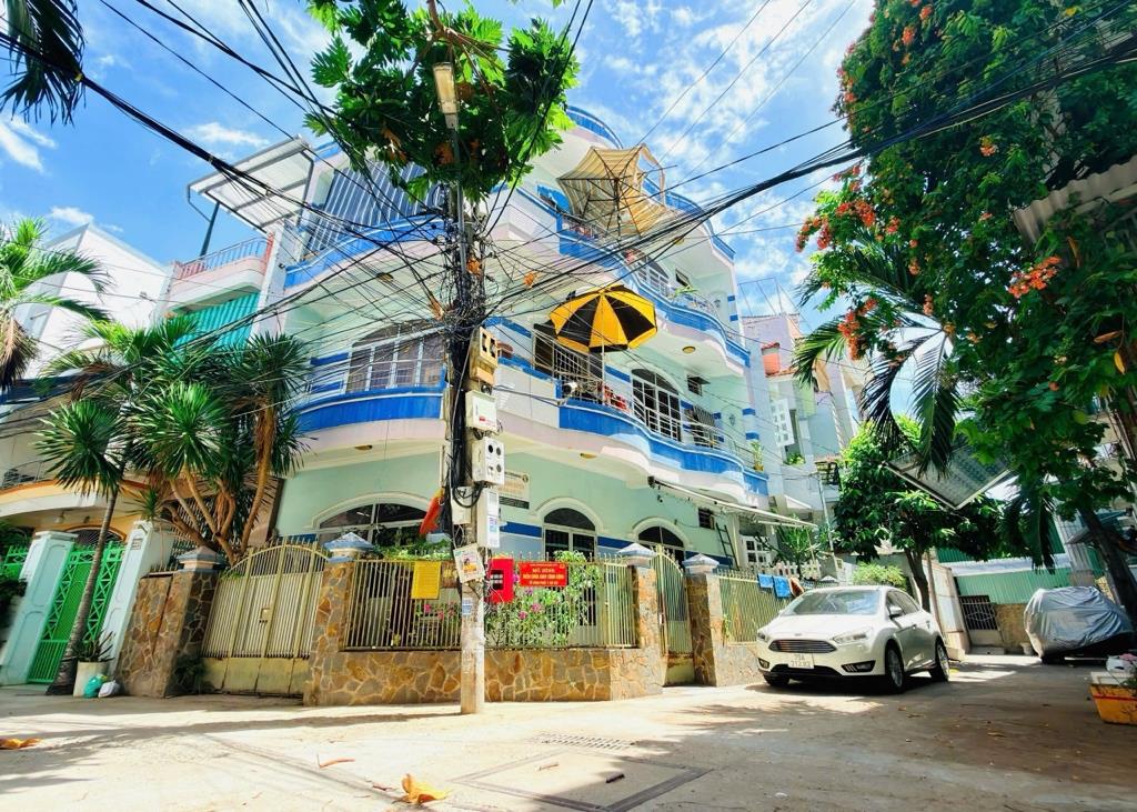 Bán căn nhà riêng 3 tầng, 63 m2, mặt tiền 10m tại Đường Cao Bá Quát - Nha Trang, giá 7,95 tỷ