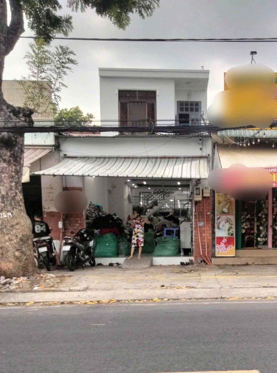 Sở hữu ngay căn nhà riêng 100 m2, hướng Tây-Bắc tại Đường Nguyễn Hữu Trí, giá 1,2 tỷ