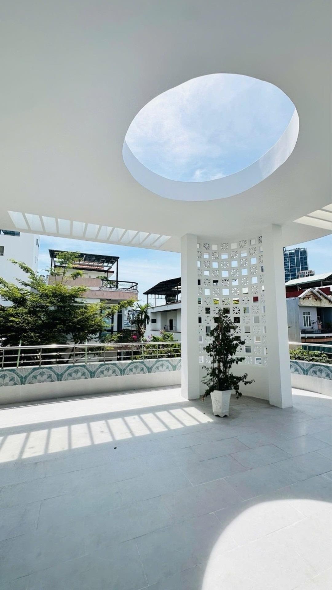Cần bán gấp bán nhanh nhà riêng 110 m2, hướng Đông tại Quận Sơn Trà - Đà Nẵng, giá 16,2 tỷ