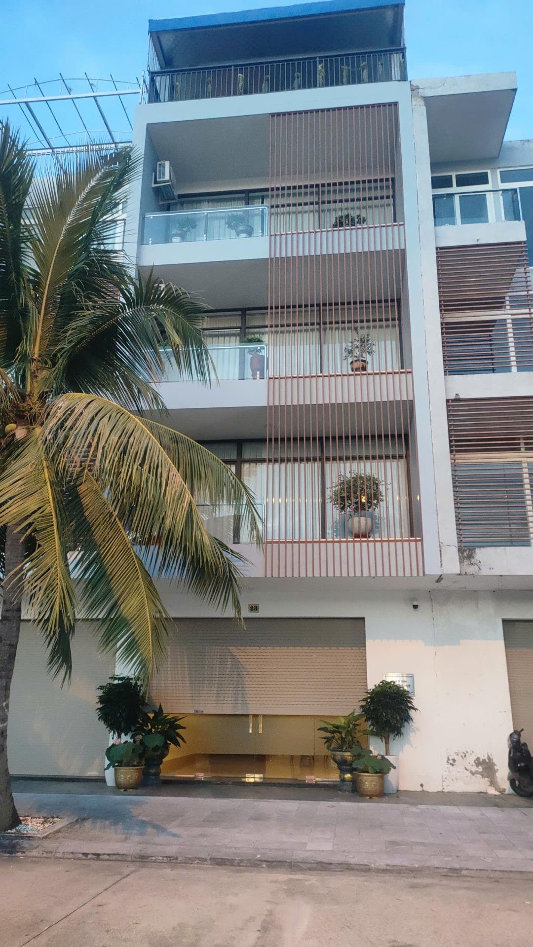 Cần bán shophouses 135 m2, giá 14,5 tỷ tại Thành phố Hạ Long - Quảng Ninh