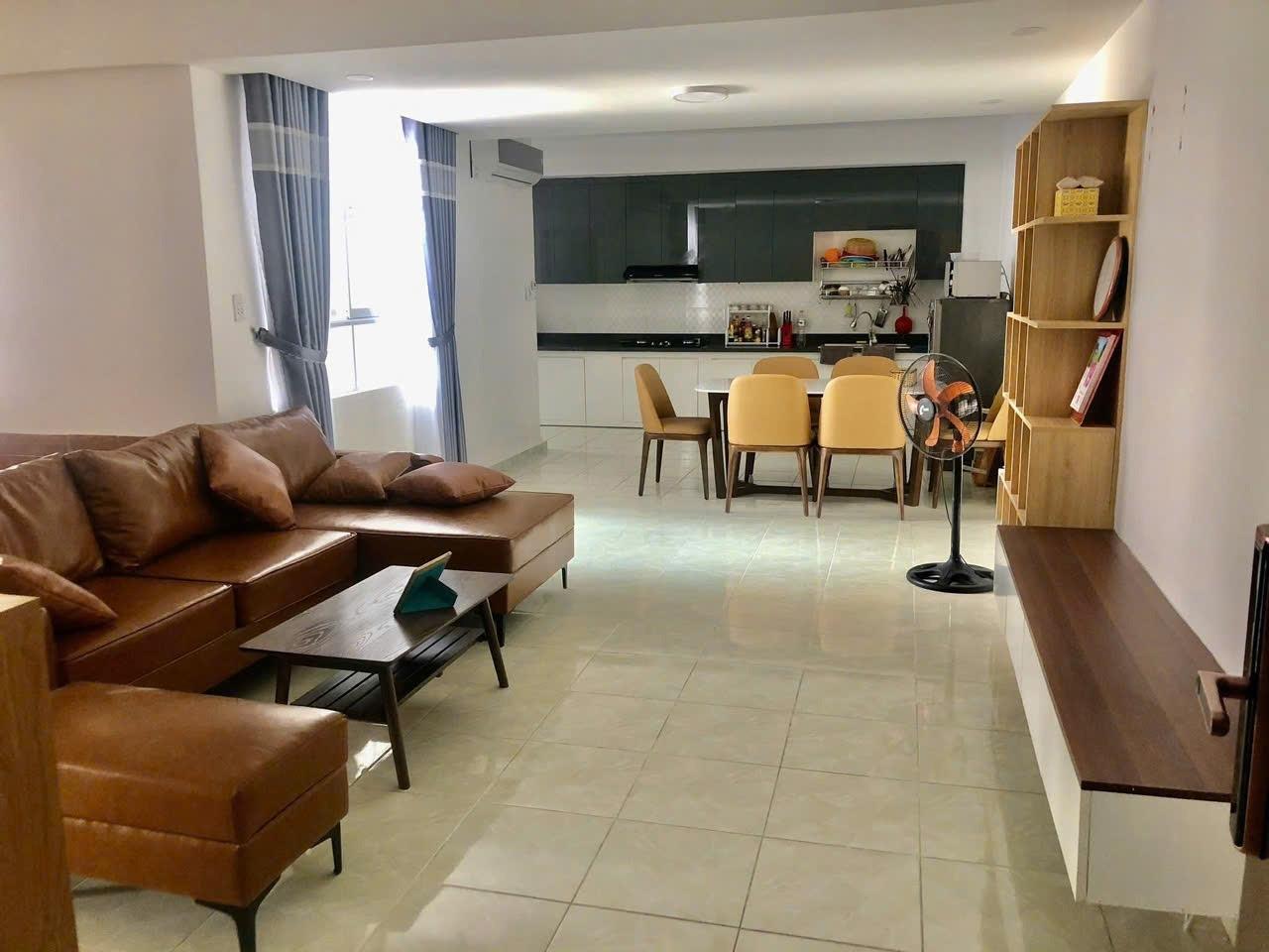 Cần cho thuê gấp căn hộ chung cư 95 m2 tại Đường Nguyễn Sỹ Sách - Tân Bình, giá 10,5 tr/tháng