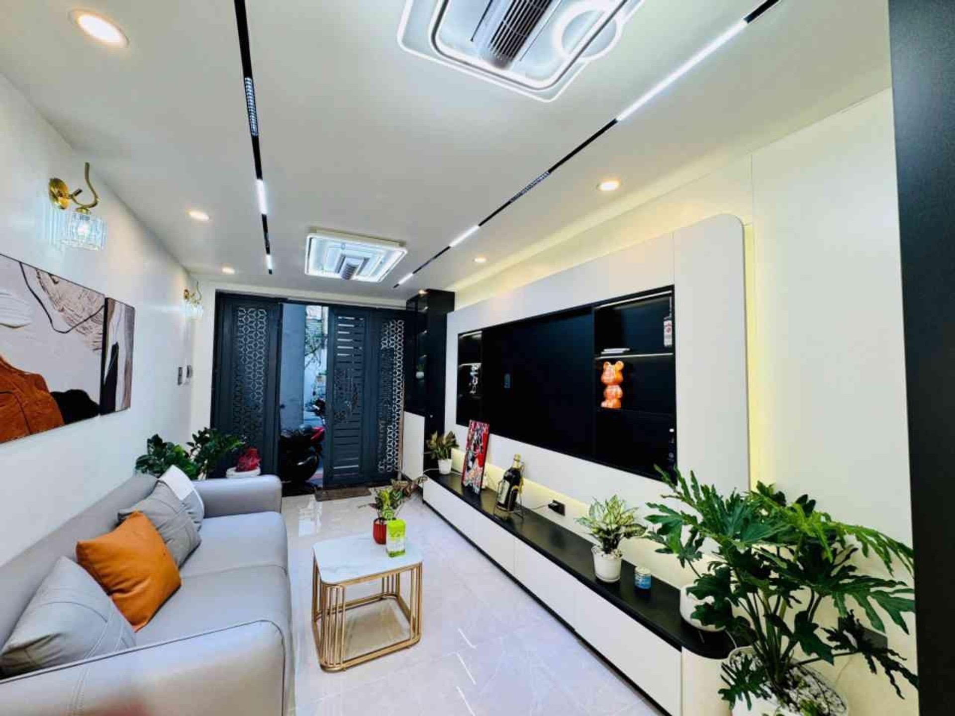 Bán nhanh nhà 30 m2 tại Quận Hai Bà Trưng - Hà Nội, giá 7,98 tỷ