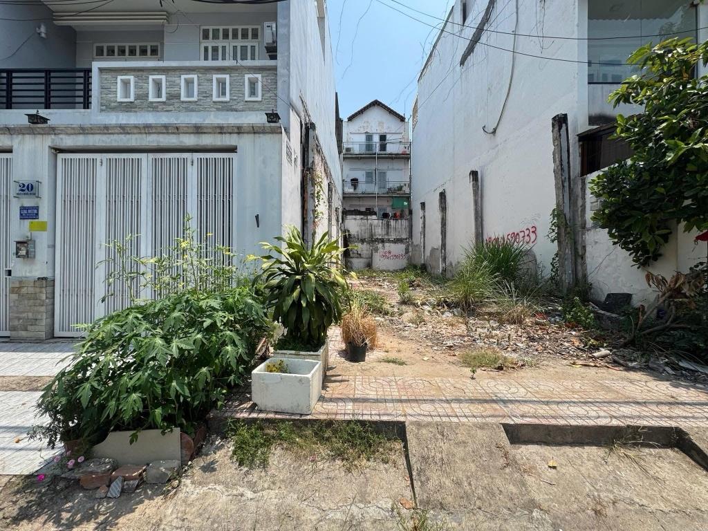 Cần bán gấp mảnh đất 100 m2, mặt tiền 8m tại Bình Hưng - Bình Chánh - TP Hồ Chí Minh, giá tốt