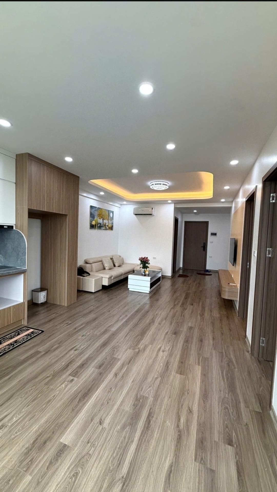 Cần bán nhanh căn chung cư 69 m2, giá 6,4 tỷ tại Đường Nguyễn Chánh - Cầu Giấy - Hà Nội