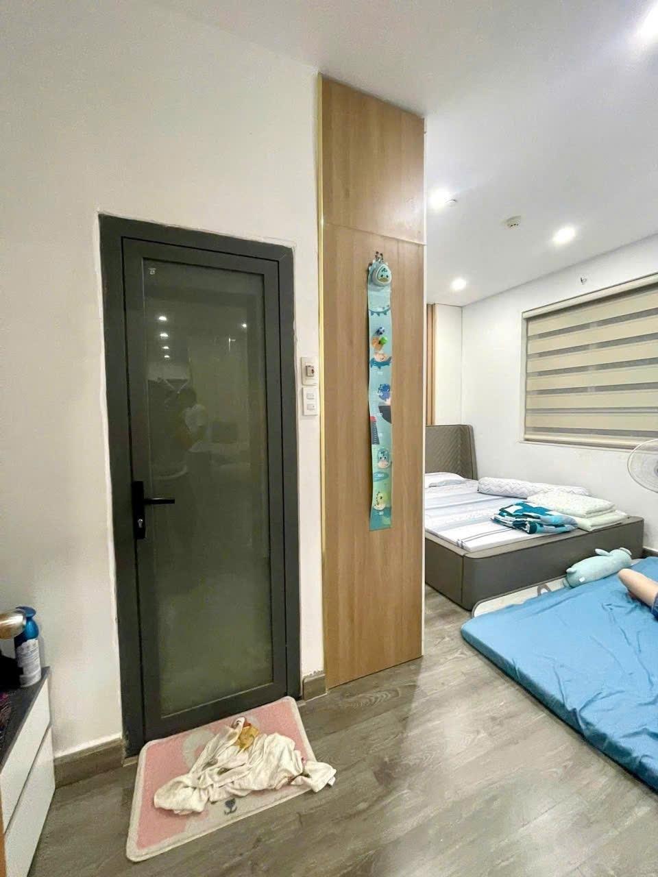 Cho thuê gấp căn chung cư 60 m2 tại Đường Lê Văn Khương - Quận 12, giá 8 triệu/tháng