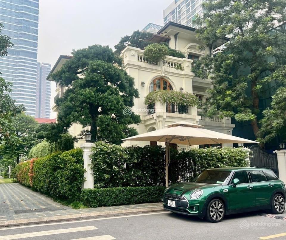 Sở hữu ngay nhà lk 300 m2, giá 90 tỷ tại Đường Thành Thái - Dịch Vọng - Cầu Giấy - Hà Nội