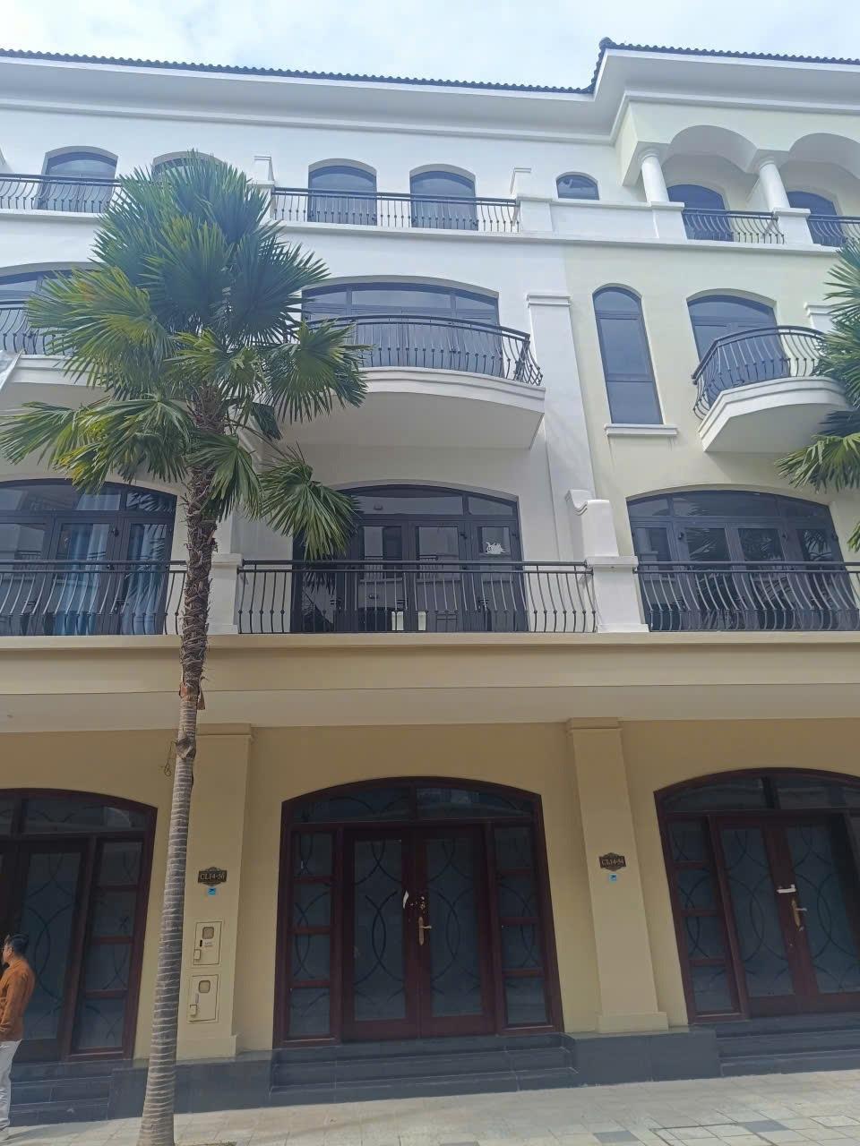Sở hữu ngay biệt thự siêu đẹp 48 m2, giá 6,6 tỷ tại Xã Long Hưng - Văn Giang - Hưng Yên