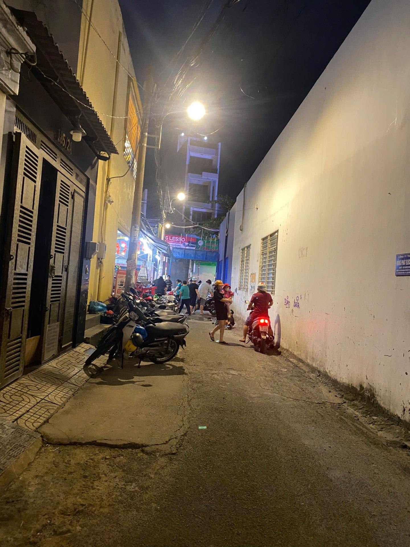 Sở hữu nhà riêng 49 m2, hướng Tây-Nam tại Đường Phạm Văn Chiêu - 12 - Gò Vấp, giá tốt