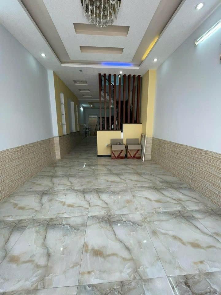 Cần bán ngay căn nhà 56 m2 tại Đường Phan Văn Đối - Bà Điểm - Hóc Môn, giá 3,55 tỷ