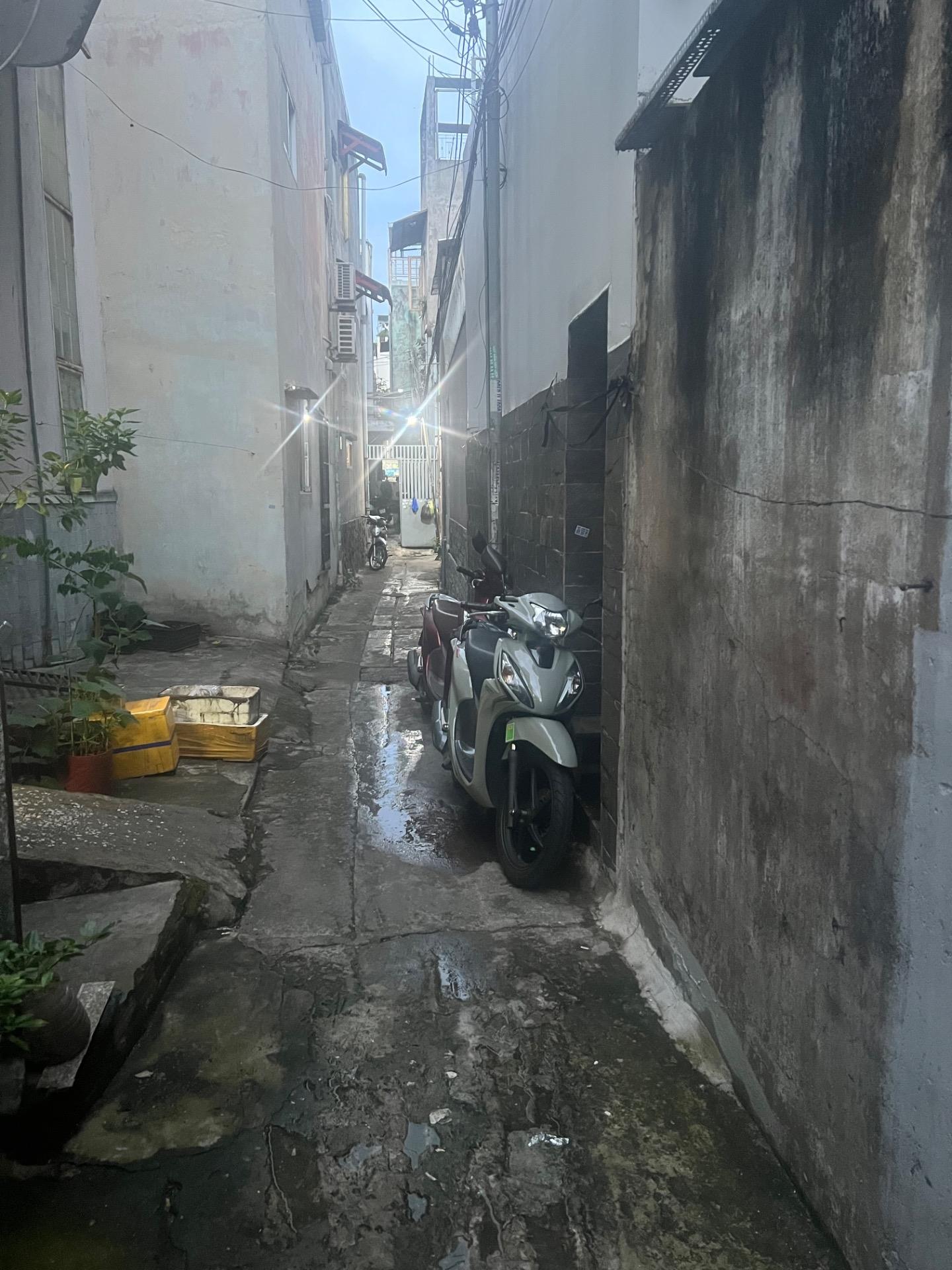 Cần bán nhanh căn nhà riêng 27 m2, hướng Nam tại Đường Lê Lư - Phú Thọ Hòa - Tân Phú, giá 3 tỷ