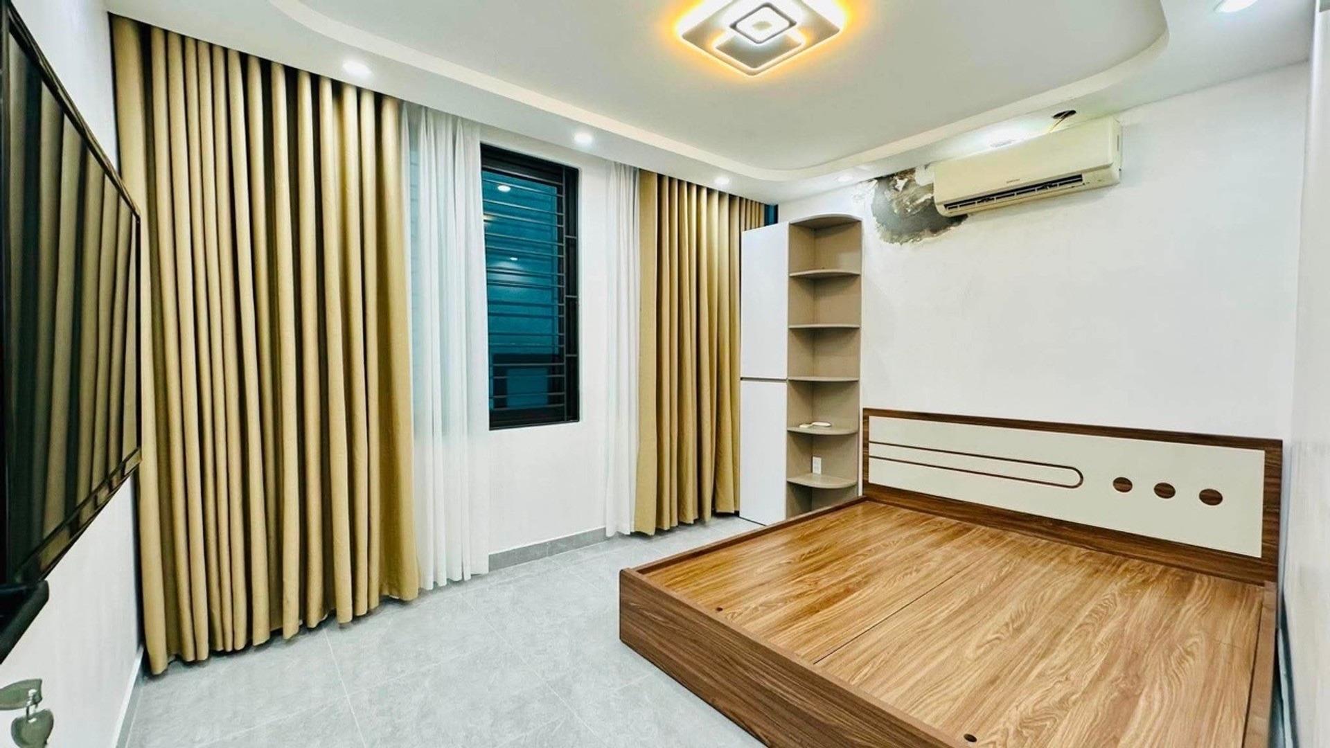 Cần bán ngay nhà mặt tiền 65 m2 tại Đường Bạch Đằng - Thượng Lý - Hồng Bàng, giá 8,9 tỷ