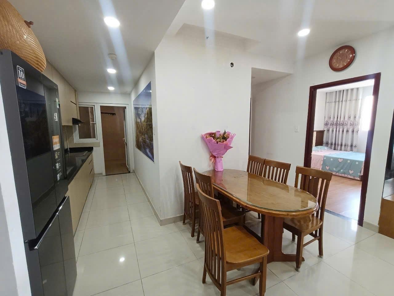 Cần cho thuê căn hộ chung cư 95 m2 tại Đường Trường Chinh - Tân Bình, giá 10,5 triệu/tháng