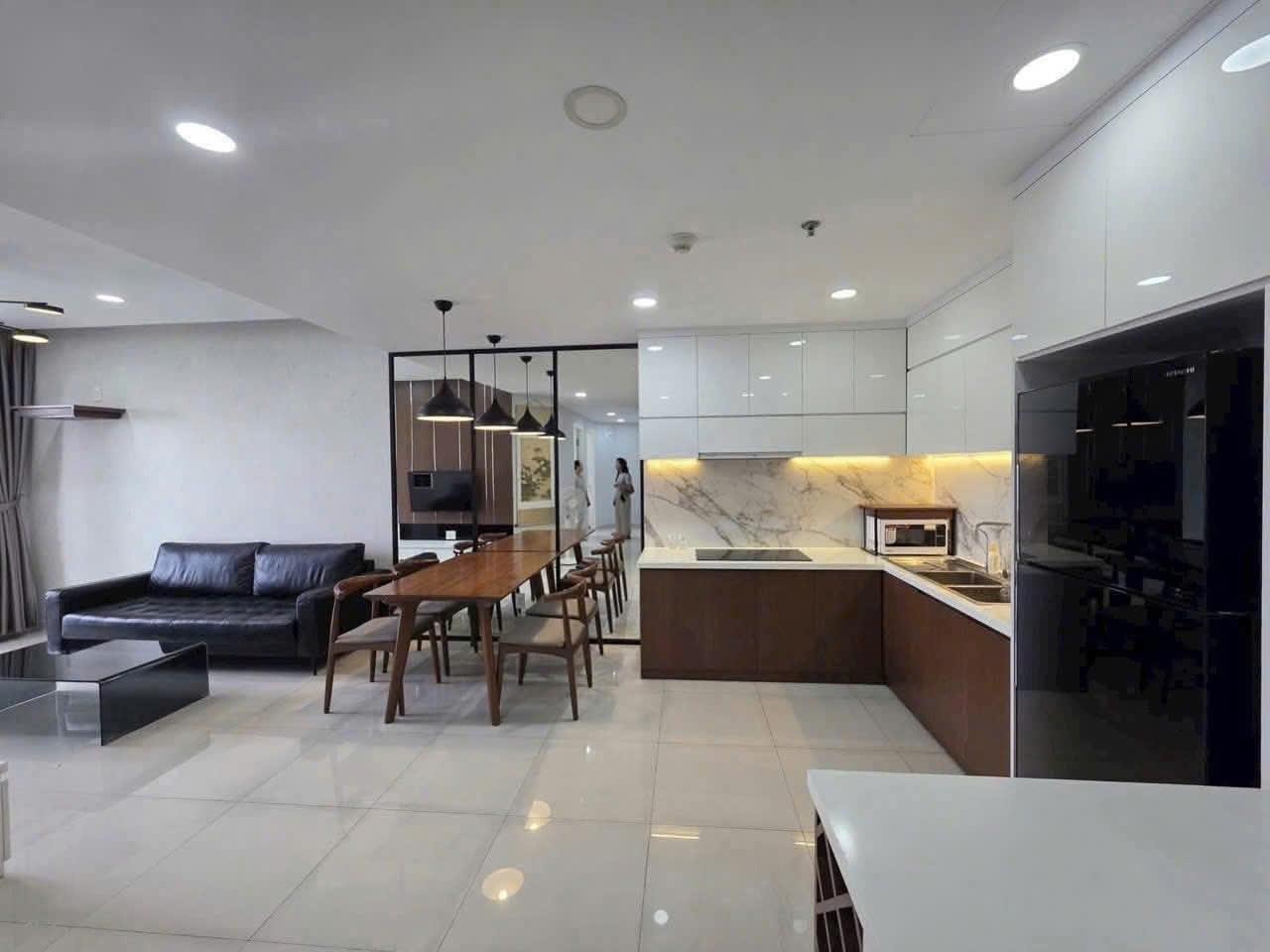 Cần cho thuê căn hộ chung cư 90 m2 tại Đường Phan Huy Ích - Tân Bình, giá 12 tr/tháng