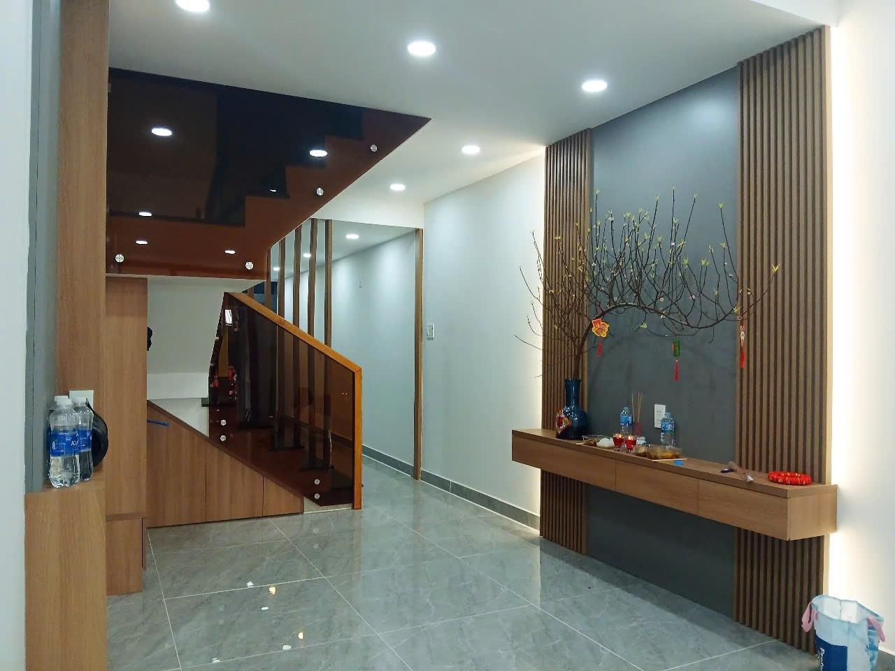 Bán nhanh nhà sổ riêng 136 m2 tại Đường Trần Đình Xu - Nguyễn Cư Trinh - Quận 1, giá 12,5 tỷ