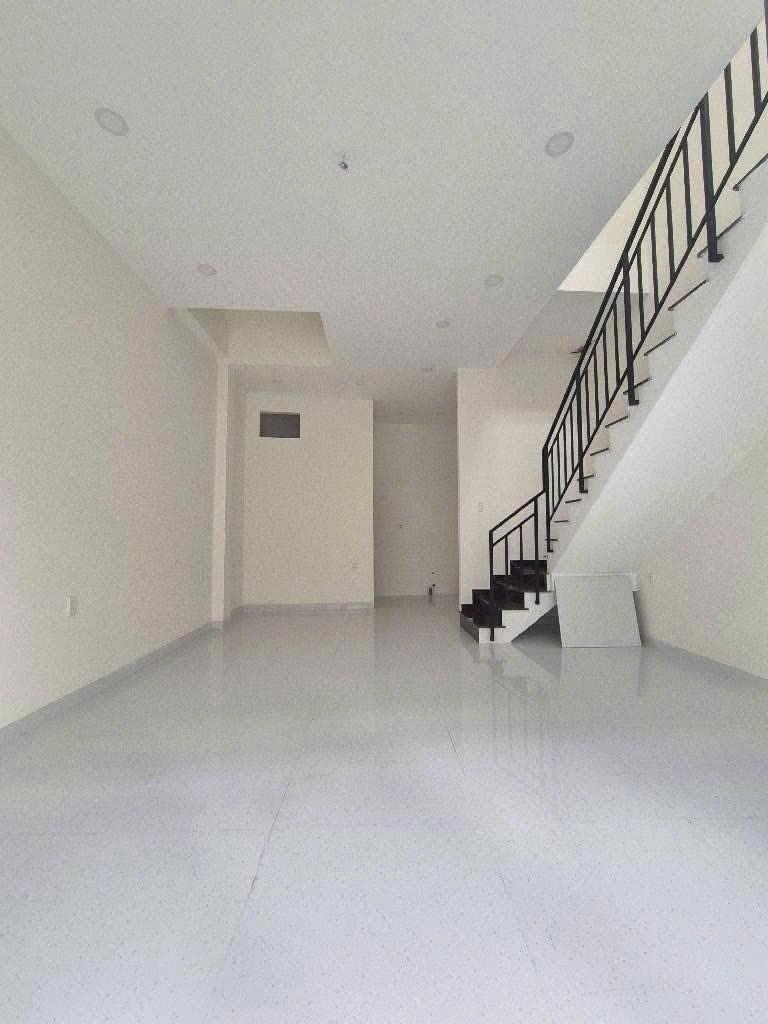 Bán nhà sổ riêng 55 m2 tại Đường Chuyên Dùng 9 - Phú Thuận - Quận 7 - TP Hồ Chí Minh, giá 6 tỷ