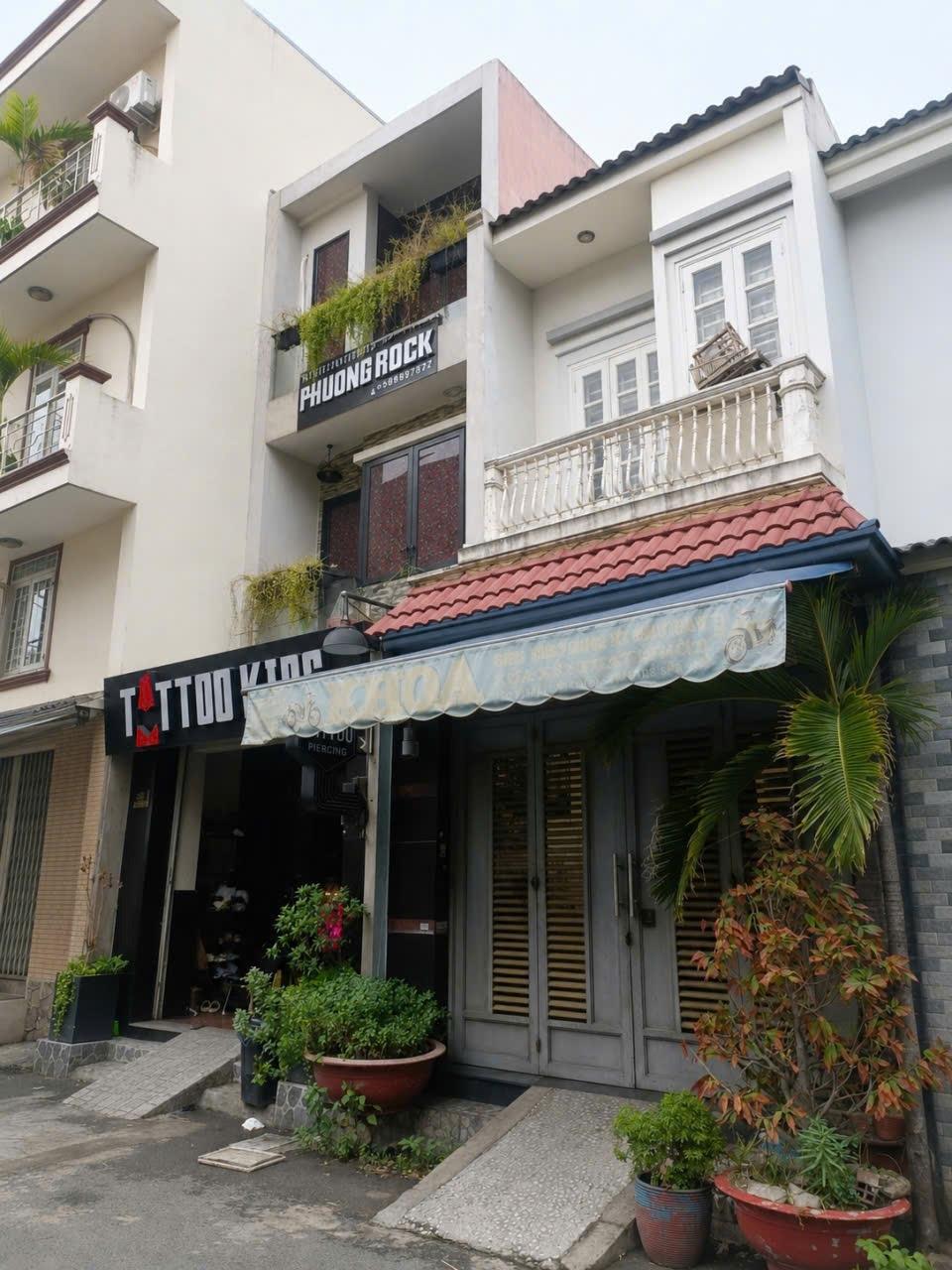 Bán nhà đẹp 72 m2, hướng Đông tại Đường Lê Văn Quới - Bình Hưng Hòa A - Bình Tân, giá 7,6 tỷ