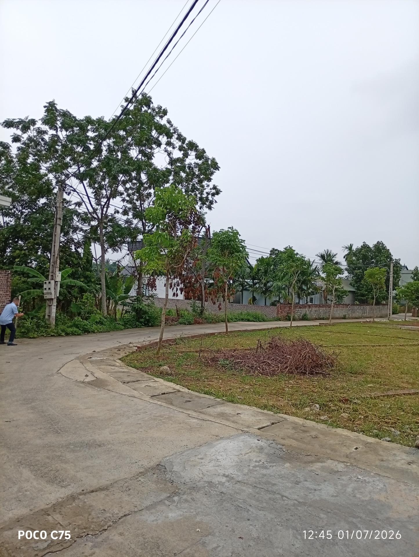 Sở hữu lô đất nền 100 m2 tại Xã Phú Cát - Quốc Oai - Hà Nội, giá 2,5 tỷ