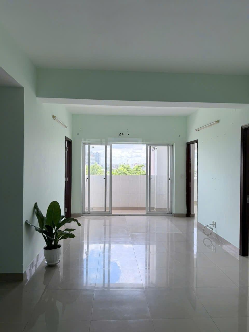 Cần cho thuê gấp nhà chung cư 81 m2 tại Đường Quốc lộ 1A - Bình Tân, giá 8 triệu/tháng