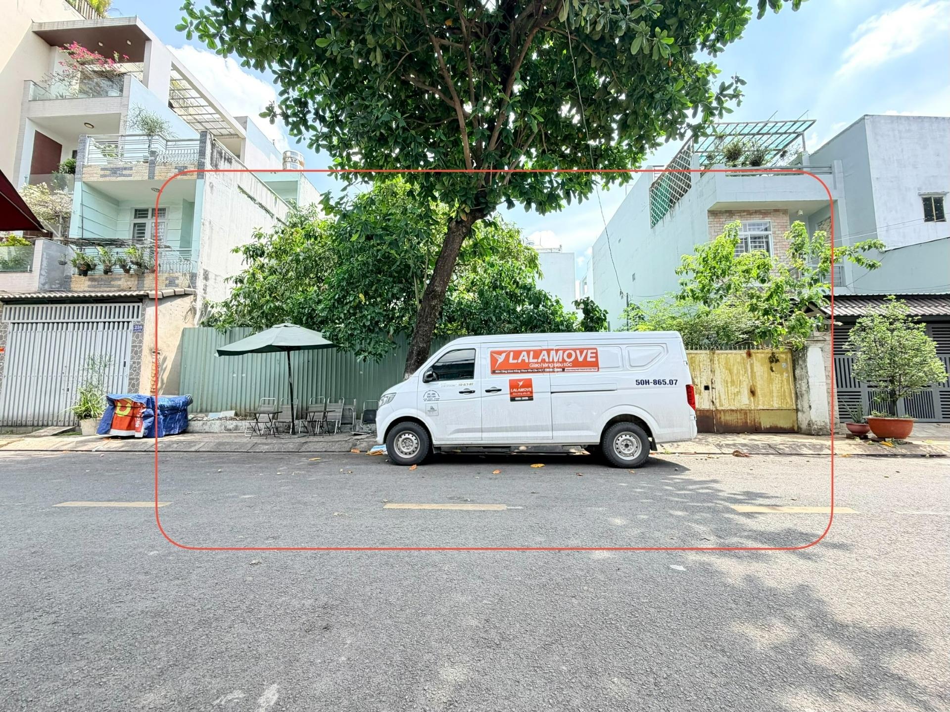 Cần bán nhanh căn nhà mặt phố 304 m2 tại Đường Lê Lâm - Phú Thạnh - Tân Phú, giá 36 tỷ