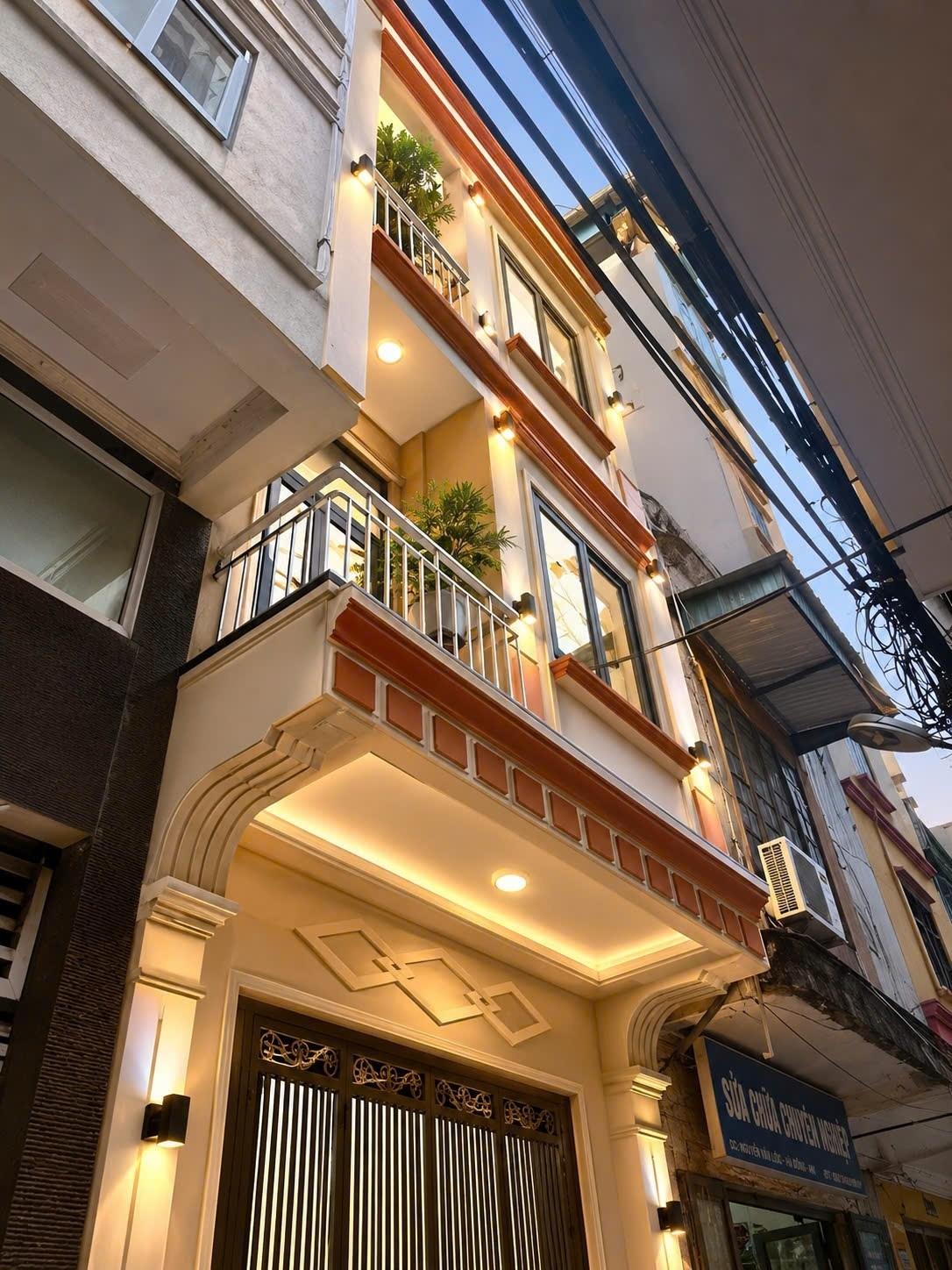 Bán gấp nhà shr 40 m2 tại Quận Hà Đông - Hà Nội, giá 12,5 tỷ