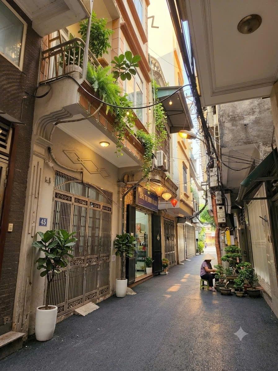 Chuyển nhượng nhà sổ riêng 40 m2 tại Đường Nguyễn Văn Lộc - Mỗ Lao - Hà Đông - Hà Nội, giá 12 tỷ