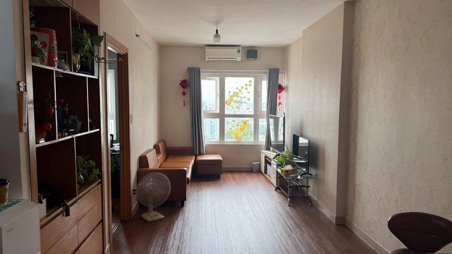 Cho thuê gấp căn hộ 75 m2 tại Đường Lạc Long Quân - Tân Bình - TP Hồ Chí Minh, giá 12 triệu/tháng