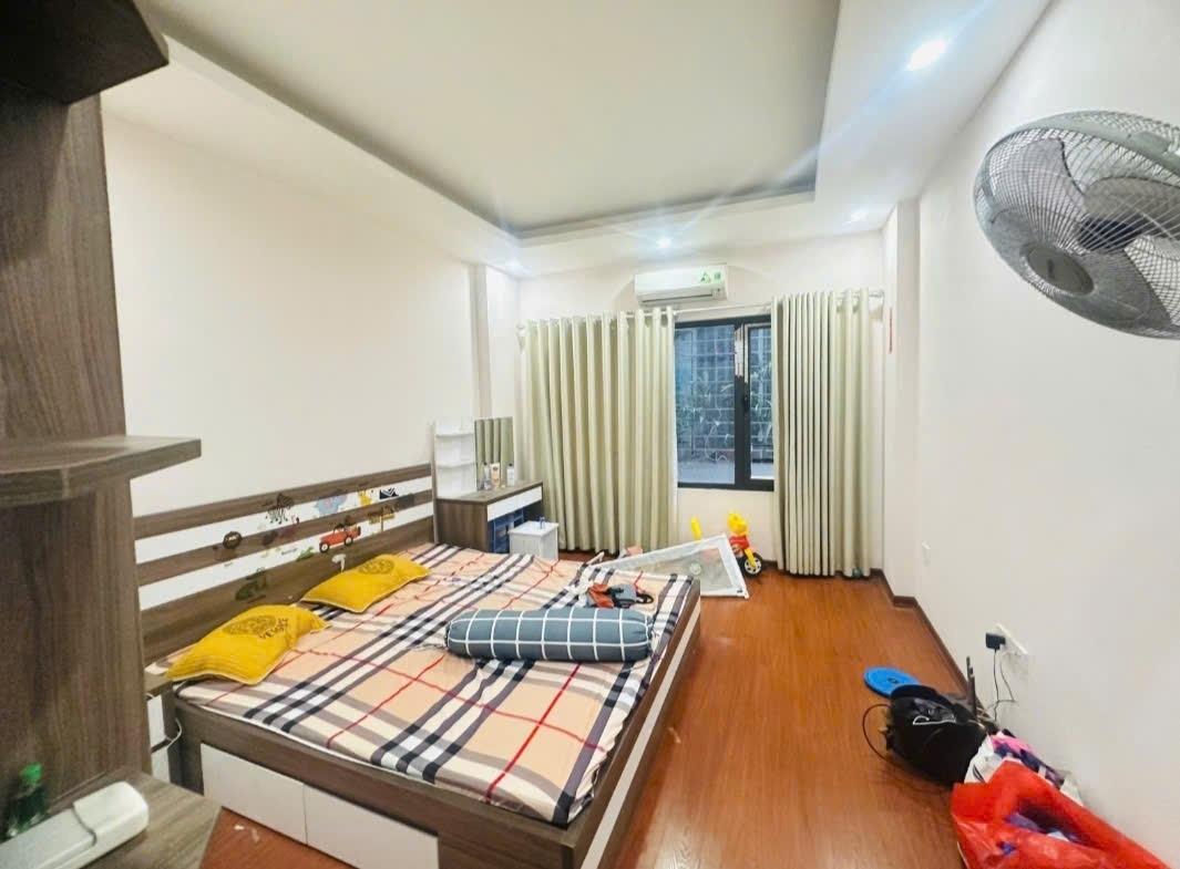 Cần bán nhà đất 30,299999237060547 m2 tại Phố Mai Dịch - Mai Dịch - Cầu Giấy - Hà Nội, giá 8,3 tỷ