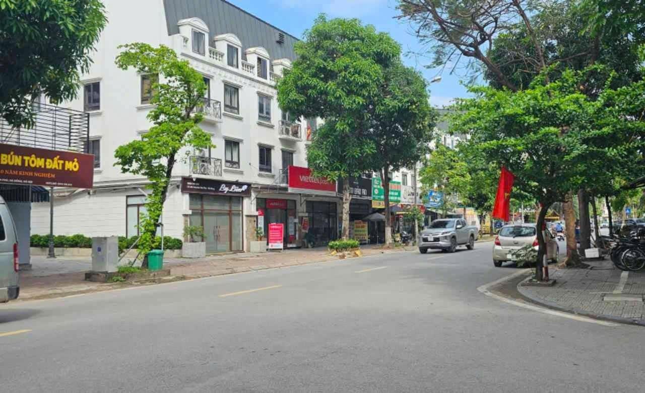 Bán gấp liền kề, biệt thự 75 m2, giá 20 tỷ tại Phường Kiến Hưng - Hà Đông - Hà Nội