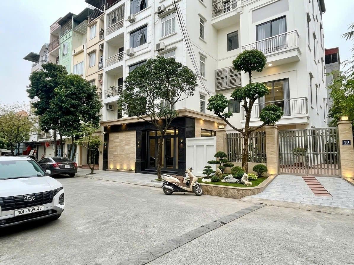 Chuyển nhượng căn liền kề 120 m2, giá 30 tỷ tại Xã Trung Văn - Nam Từ Liêm - Hà Nội