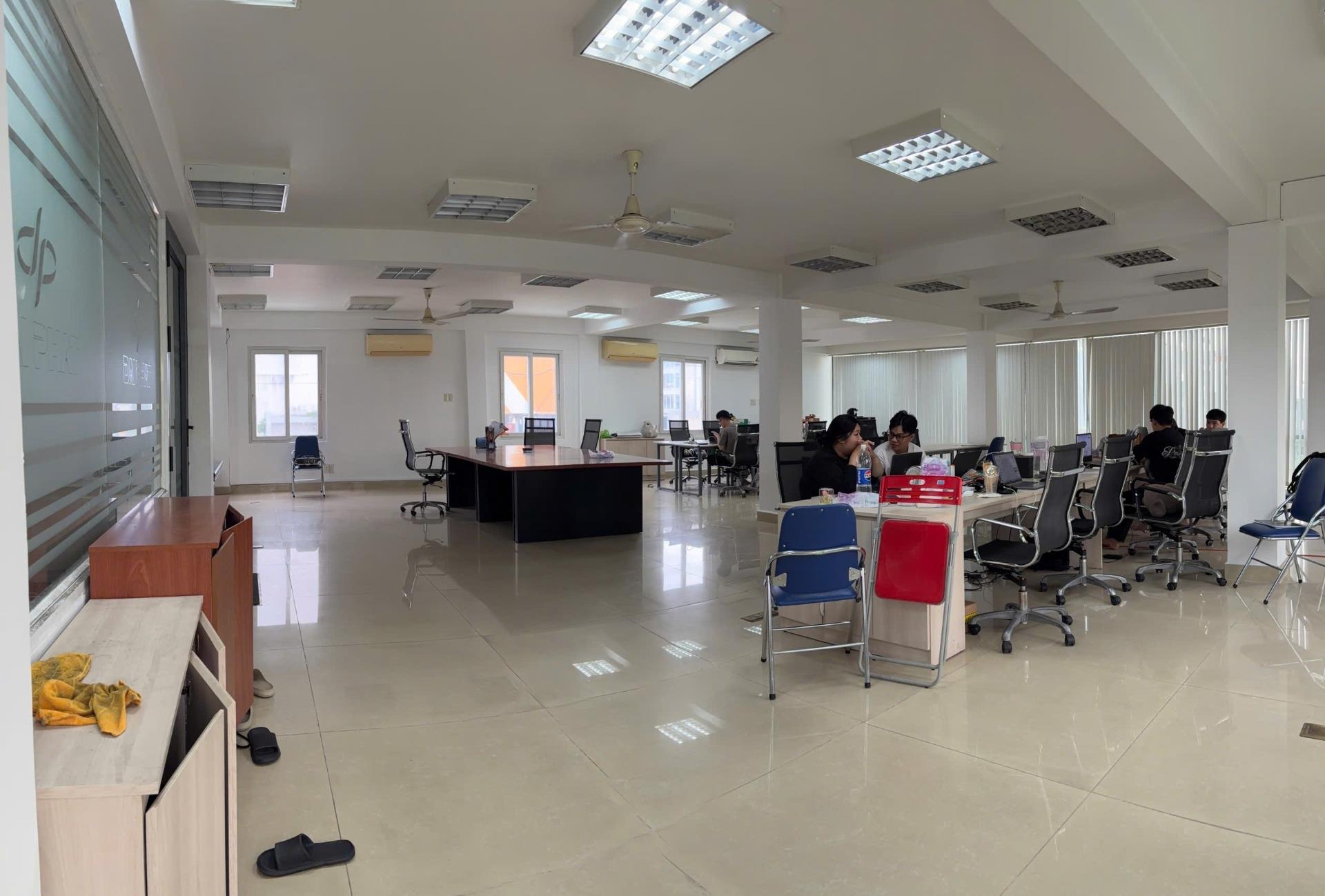 💼 Cho thuê văn phòng diện tích lớn tại 16 Trường Sơn, Tân Bình – Gần sân bay Tân Sơn Nhất