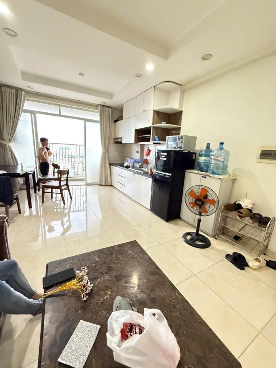 Cần cho thuê gấp căn hộ 68 m2 tại Đường Phạm Văn Hai - Tân Bình, giá 12,5 tr/tháng