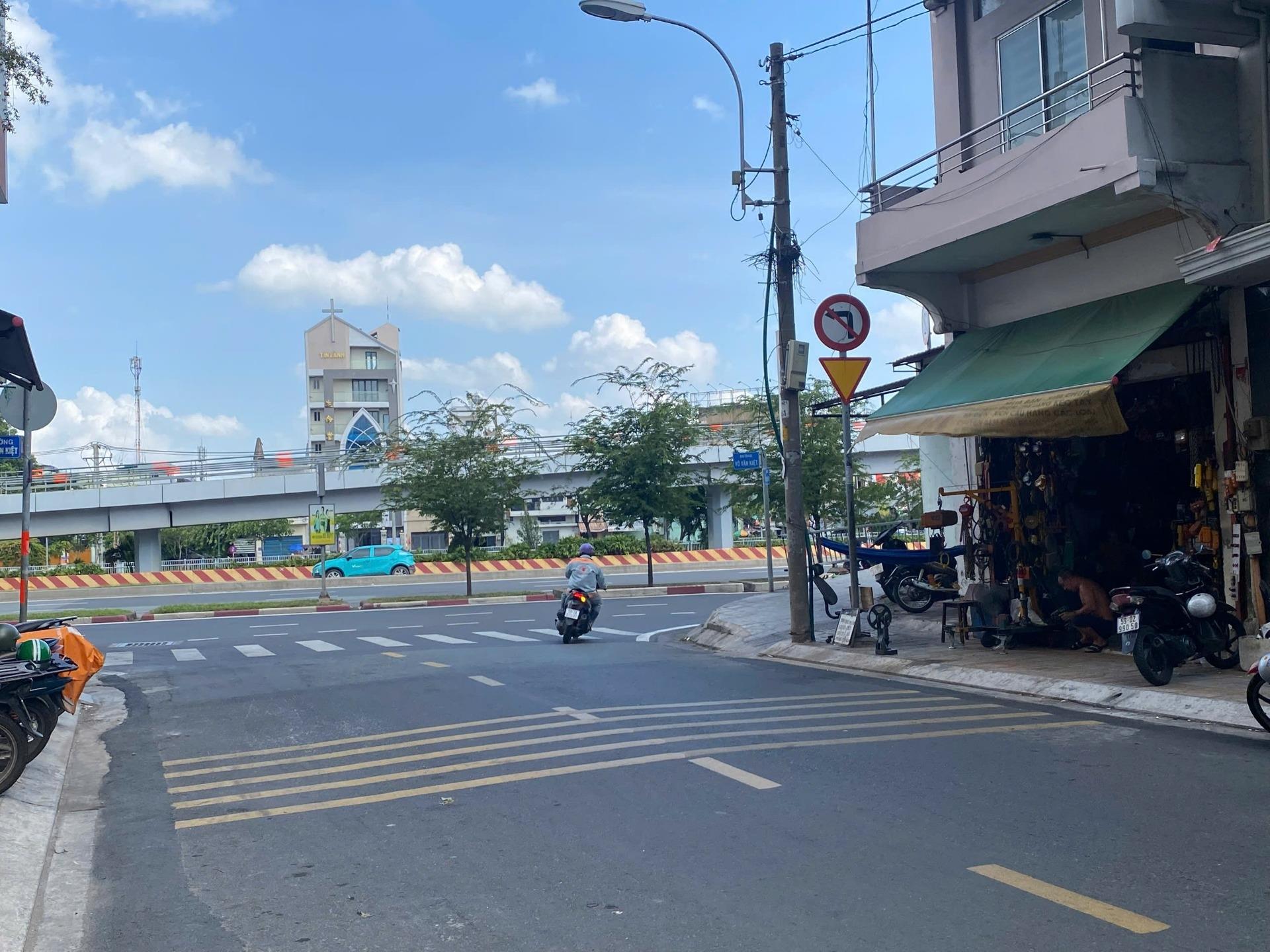 Sở hữu căn nhà mặt phố 52 m2, hướng Đông-Bắc tại Đường Lương Nhữ Học - 10 - Quận 5, giá 16,5 tỷ