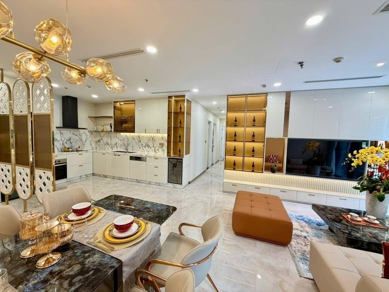 Chuyển nhượng căn chung cư 140 m2, giá 20,5 triệu tại Bình Thạnh - TP Hồ Chí Minh