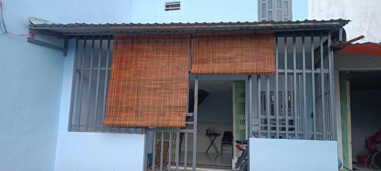 Sở hữu ngay nhà riêng sổ đỏ 42 m2 tại Đường Phan Văn Hớn - Xuân Thới Sơn - Hóc Môn, giá 495 tr