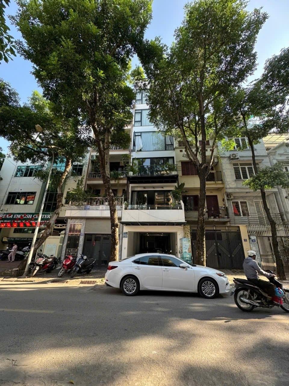 Bán nhà biệt thự liền lề 91 m2, giá 37 tỷ tại Đường Bạch Thái Bưởi - Phúc La - Hà Đông - Hà Nội