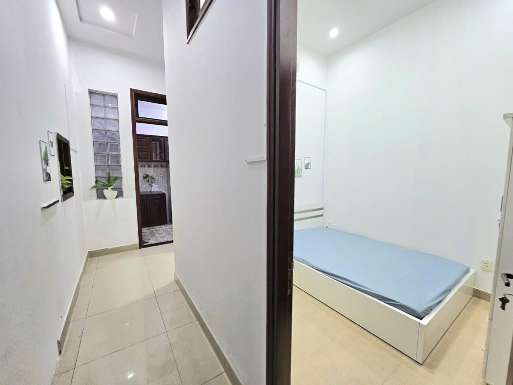 Cho thuê nhà trọ phòng trọ 25 m2 tại Phường Phú Thuận - Quận 7, giá 4,8 triệu/tháng