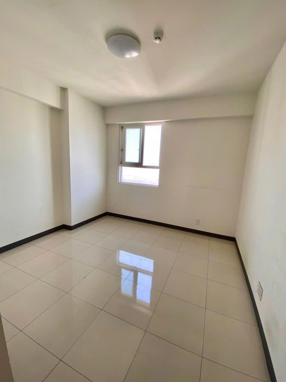 Cần cho thuê căn hộ 93 m2 tại Đường Ni Sư Huỳnh Liên - Tân Bình - TP Hồ Chí Minh, giá 11 tr/tháng