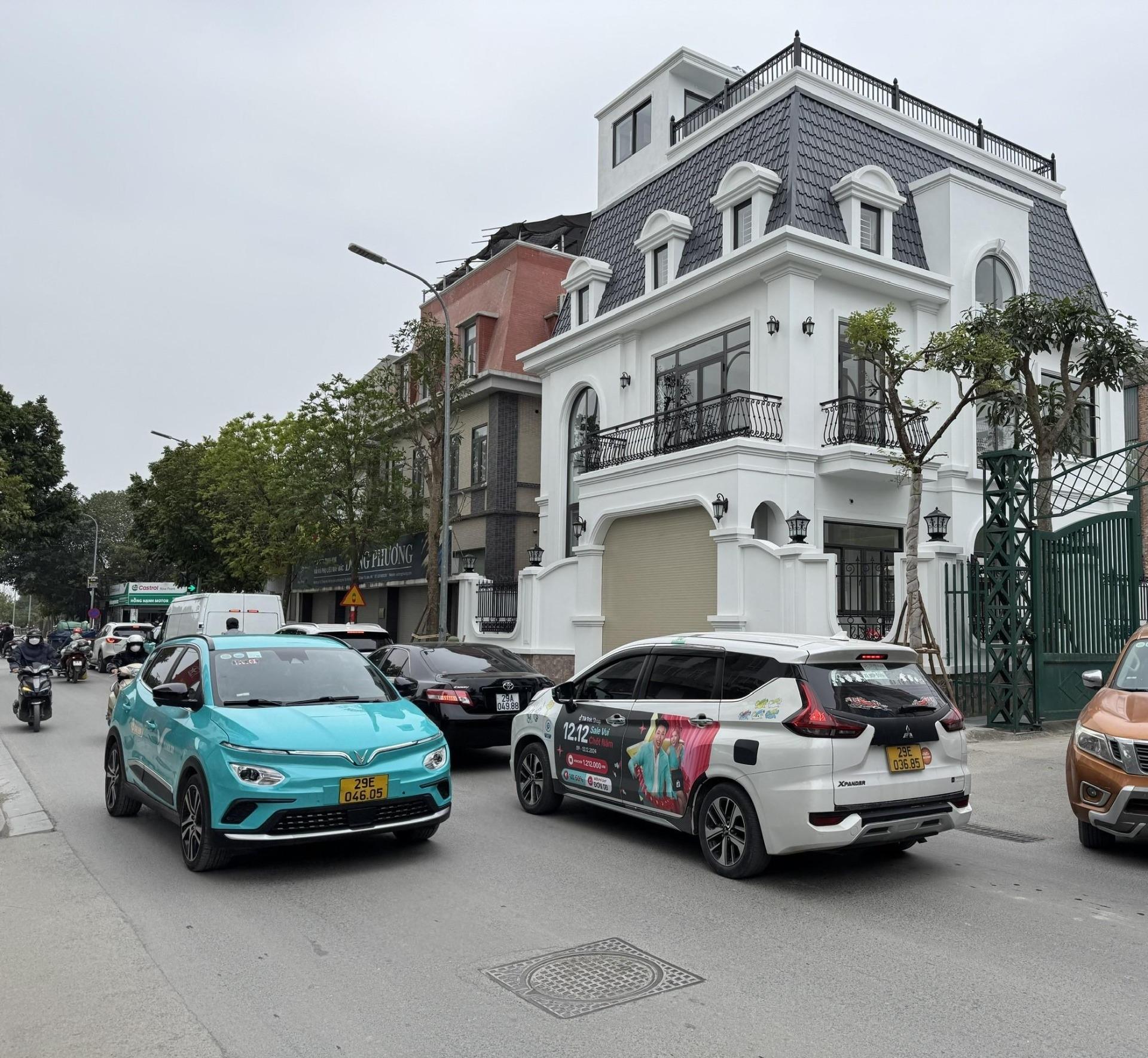 Sở hữu biệt thự siêu đẹp 201 m2, giá tốt tại Đường Sa Đôi - Đại Mỗ - Nam Từ Liêm - Hà Nội