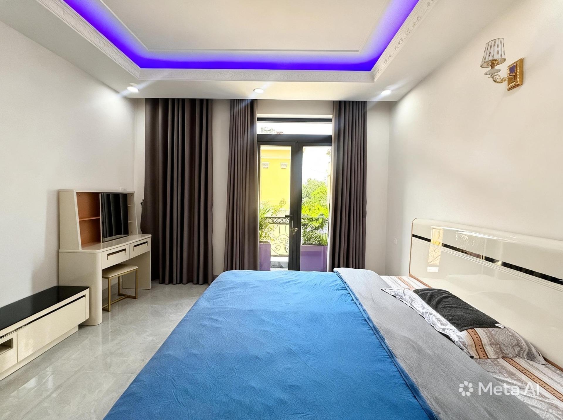 Cần bán ngay nhà sổ hồng riêng 47 m2, hướng Nam tại Đường Chiến Lược - Bình Tân, giá 5,7 tỷ