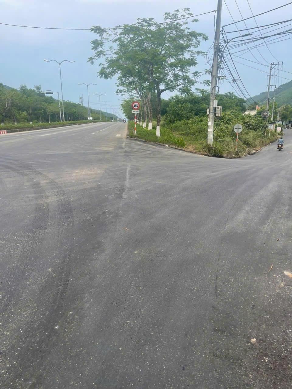 Chuyển nhượng miếng đất 465 m2 tại Xã Hòa Sơn - Hòa Vang - Đà Nẵng, giá 9,3 tỷ