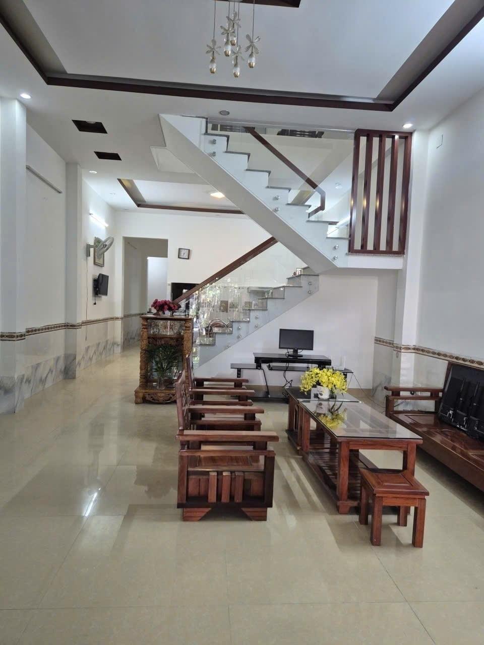 Cần bán gấp bán nhanh nhà đẹp 105 m2 tại Phường Hòa Minh - Liên Chiểu - Đà Nẵng, giá 6,2 tỷ